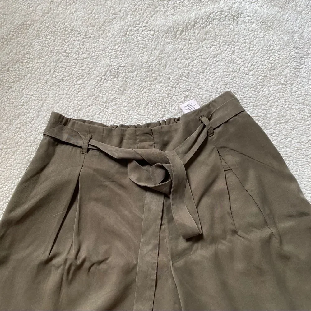 NANETTE LEPORE olive self tie belt shorts 12